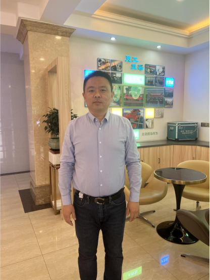銷售之星袁燦：勇往直前，譜寫亮麗業(yè)績篇章